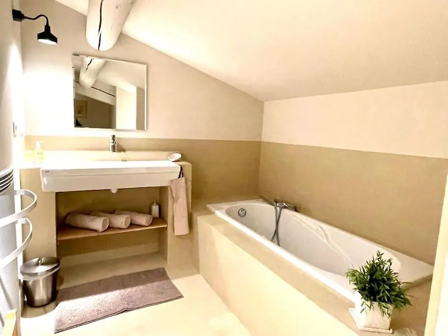 Maison Avec Piscine A Lacoste Lacoste  France